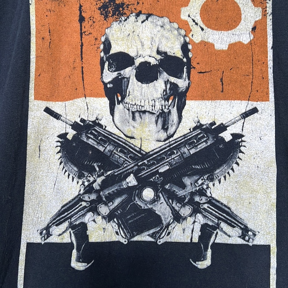 Vintage Gears of War shirt